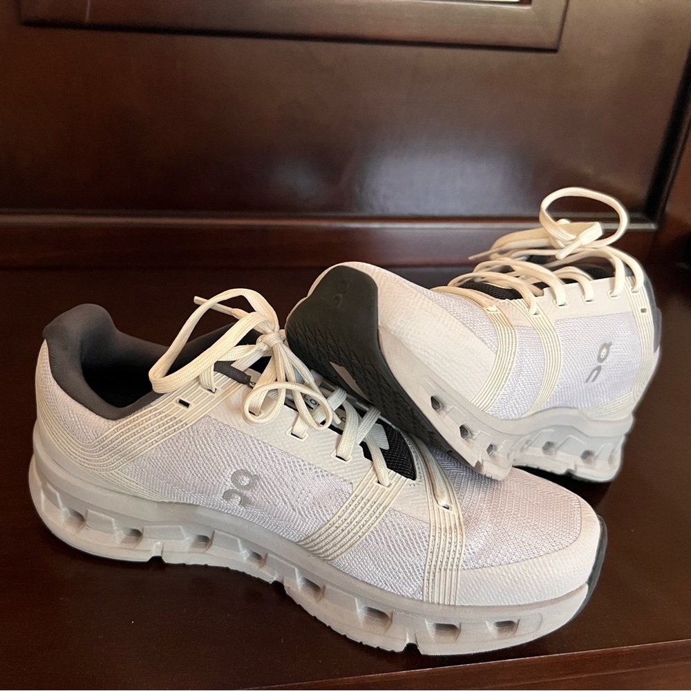 On Running Shoes: Cloudgo running shoe by On 8.5